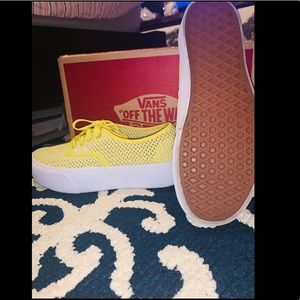 Vans Shoes - Pretty yellow platform vans 🌼 Vans Shoes - Pretty yellow platform vans 🌼